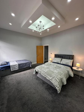 Room in Stockport Road